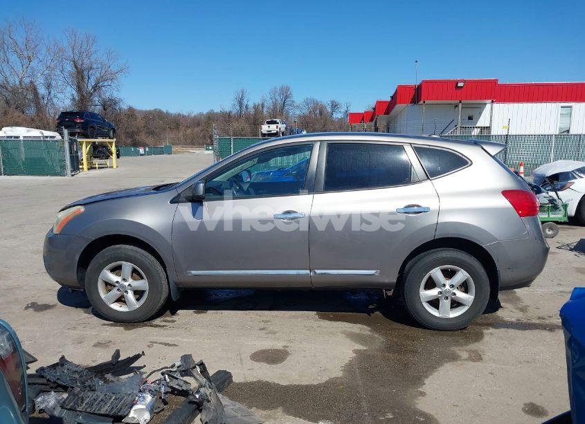 Photo 14 of 2013 Nissan Rogue S (VIN JN8AS5MV1DW613706)