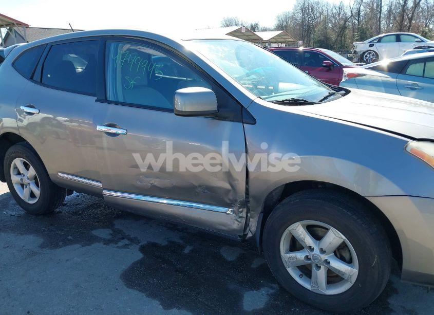 Photo 6 of 2013 Nissan Rogue S (VIN JN8AS5MV1DW613706)