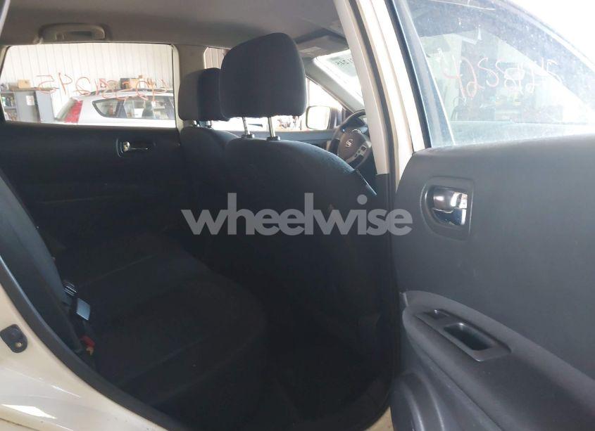 Photo 8 of 2013 Nissan Rogue S (VIN JN8AS5MV1DW622034)