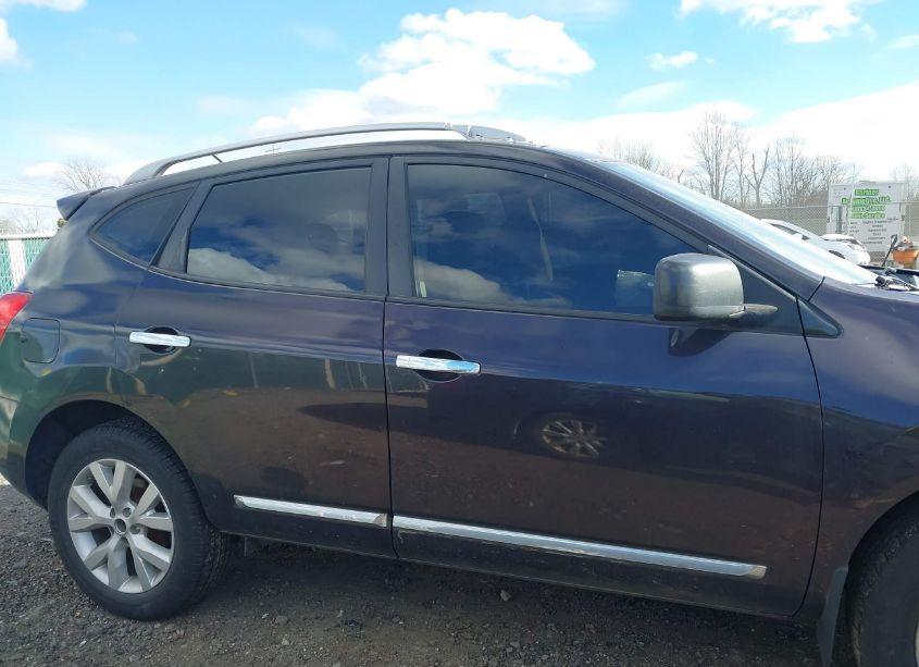 Photo 13 of 2013 Nissan Rogue S (VIN JN8AS5MV1DW646253)