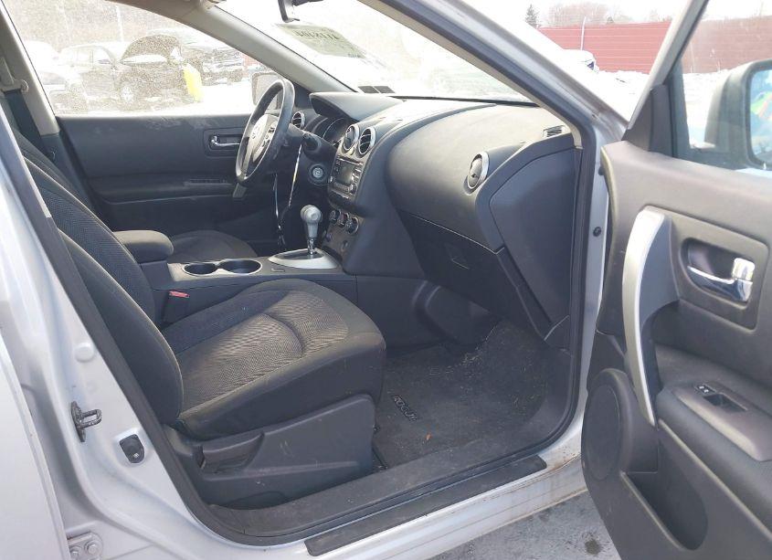 Photo 5 of 2015 Nissan Rogue SELECT S (VIN JN8AS5MV1FW251315)