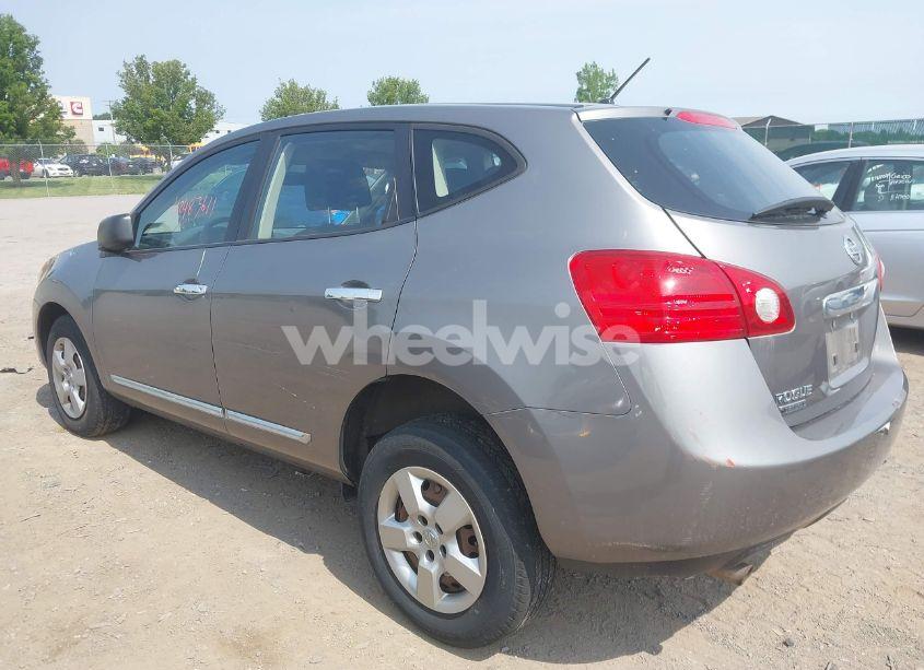 Photo 3 of 2015 Nissan Rogue SELECT S (VIN JN8AS5MV1FW252318)