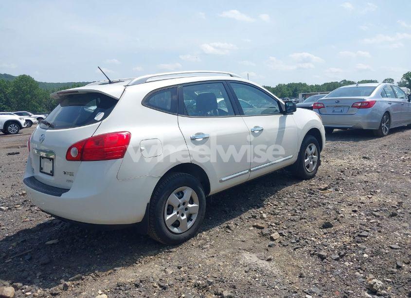 Photo 4 of 2015 Nissan Rogue SELECT S (VIN JN8AS5MV1FW753421)