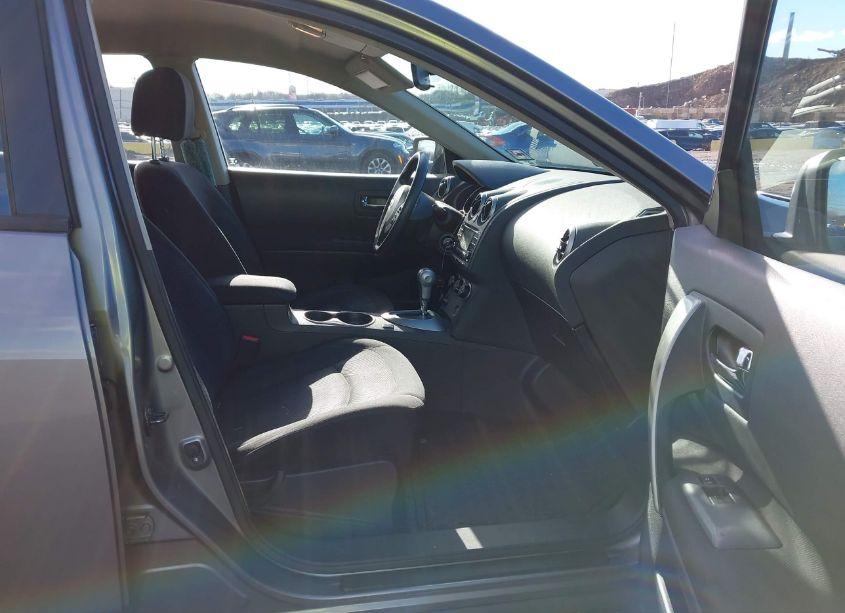 Photo 5 of 2015 Nissan Rogue SELECT S (VIN JN8AS5MV1FW754391)