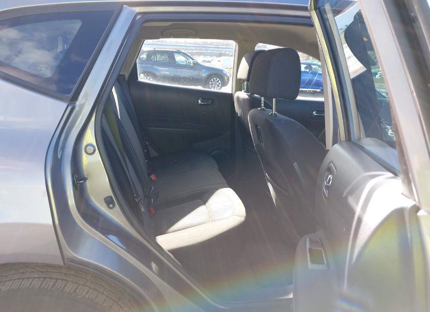 Photo 8 of 2015 Nissan Rogue SELECT S (VIN JN8AS5MV1FW754391)