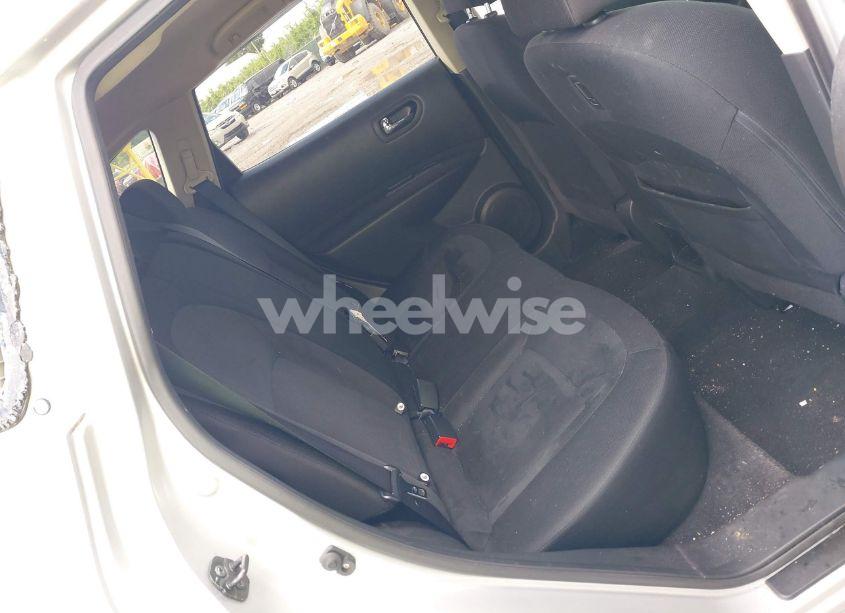 Photo 8 of 2010 Nissan Rogue S (VIN JN8AS5MV2AW116966)