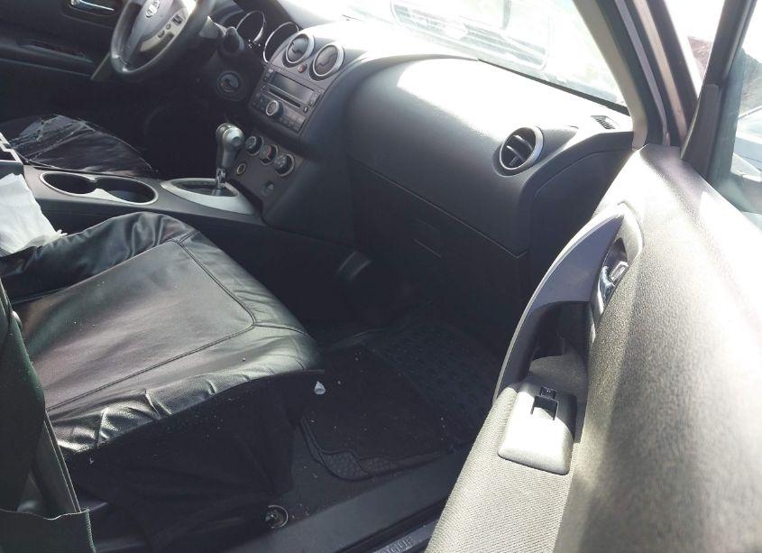 Photo 5 of 2010 Nissan Rogue S (VIN JN8AS5MV2AW120810)