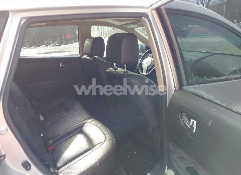 Photo 8 of 2010 Nissan Rogue SL (VIN JN8AS5MV2AW121634)