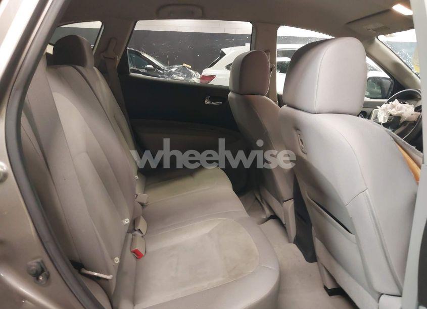 Photo 8 of 2010 Nissan Rogue S (VIN JN8AS5MV2AW121827)