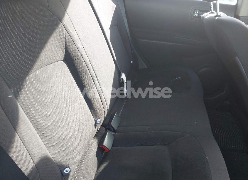 Photo 8 of 2010 Nissan Rogue S (VIN JN8AS5MV2AW125926)