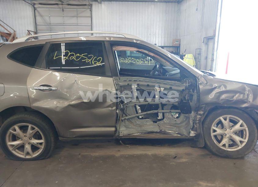 Photo 14 of 2010 Nissan Rogue SL (VIN JN8AS5MV2AW130642)