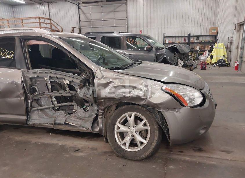 Photo 6 of 2010 Nissan Rogue SL (VIN JN8AS5MV2AW130642)