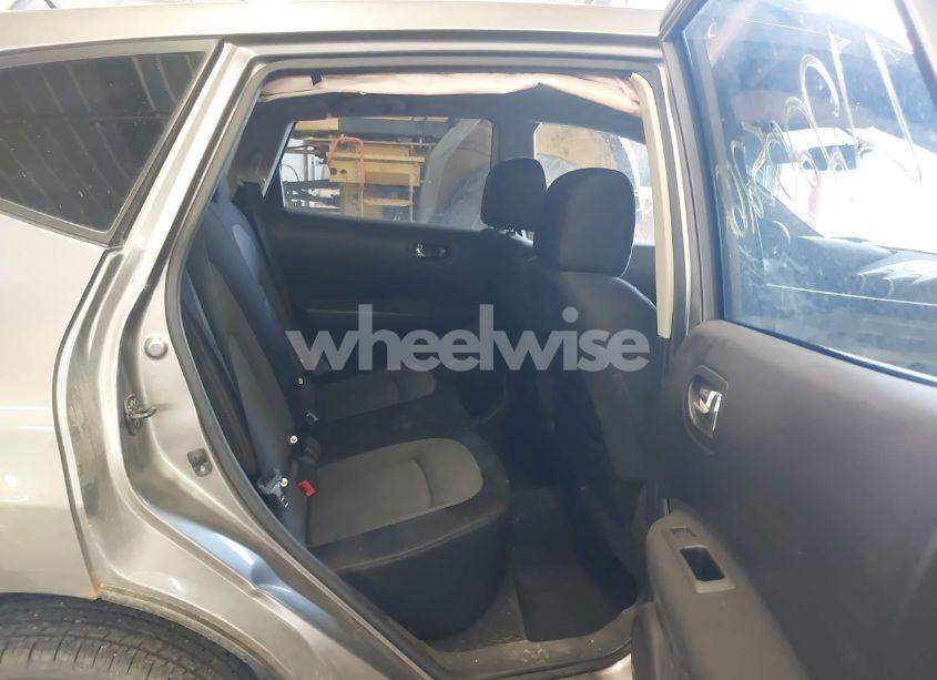 Photo 8 of 2010 Nissan Rogue SL (VIN JN8AS5MV2AW130642)