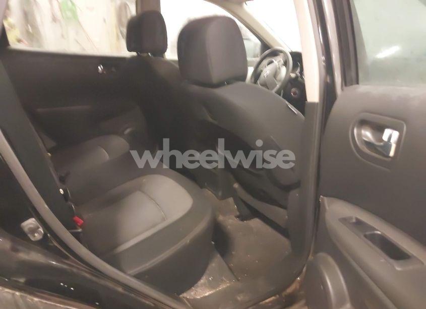 Photo 8 of 2010 Nissan Rogue SL (VIN JN8AS5MV2AW135050)