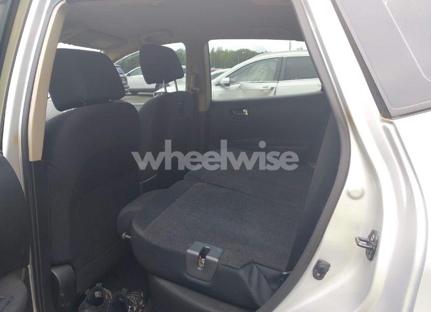 Photo 8 of 2010 Nissan Rogue S (VIN JN8AS5MV2AW142273)