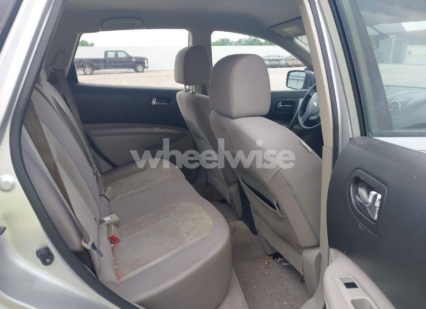 Photo 8 of 2010 Nissan Rogue S (VIN JN8AS5MV2AW149255)