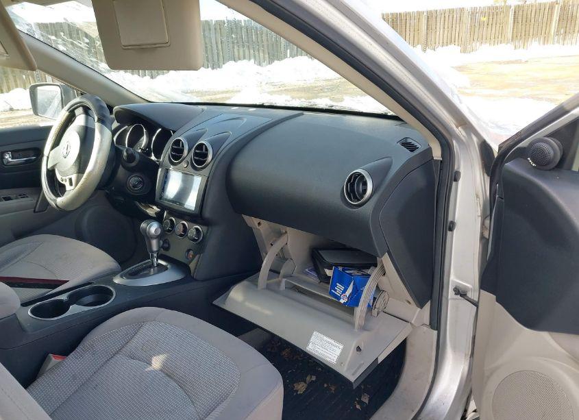 Photo 5 of 2010 Nissan Rogue SL (VIN JN8AS5MV2AW601026)