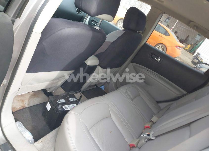 Photo 8 of 2011 Nissan Rogue SV (VIN JN8AS5MV2BW260678)