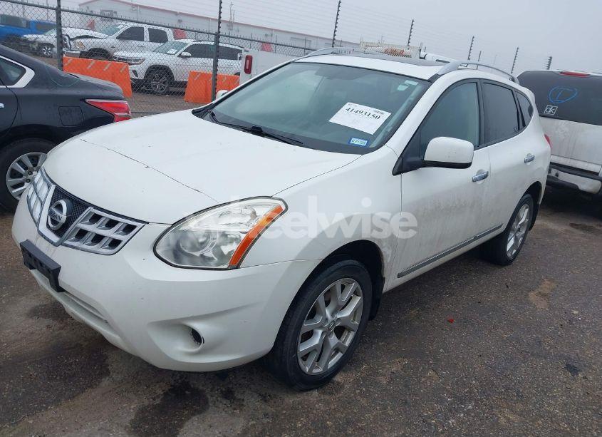 Photo 2 of 2011 Nissan Rogue SV (VIN JN8AS5MV2BW273477)