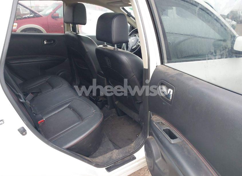 Photo 8 of 2011 Nissan Rogue SV (VIN JN8AS5MV2BW273477)