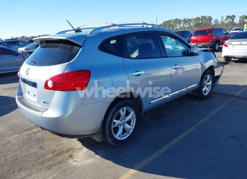 Photo 4 of 2011 Nissan Rogue SV (VIN JN8AS5MV2BW290862)