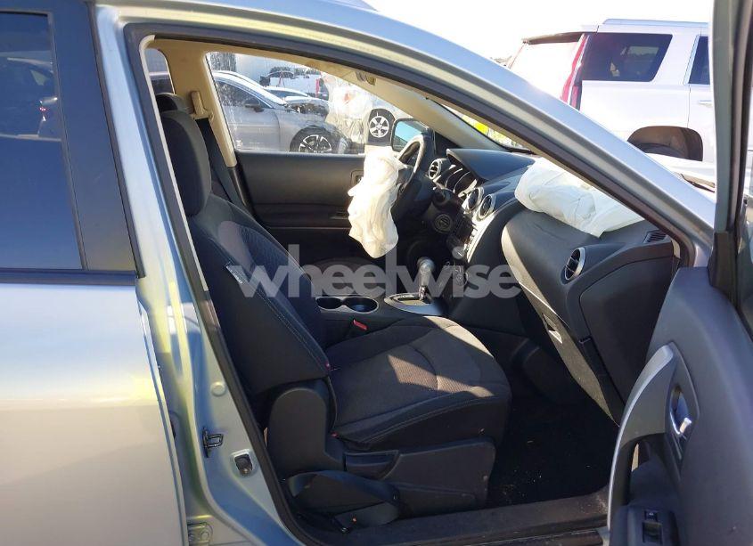 Photo 5 of 2011 Nissan Rogue SV (VIN JN8AS5MV2BW290862)