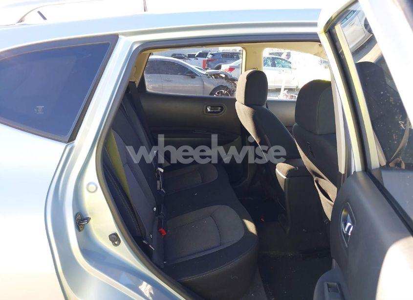 Photo 8 of 2011 Nissan Rogue SV (VIN JN8AS5MV2BW290862)