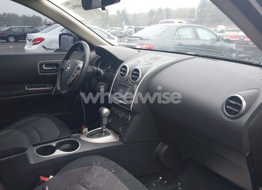 Photo 5 of 2011 Nissan Rogue SV (VIN JN8AS5MV2BW311371)