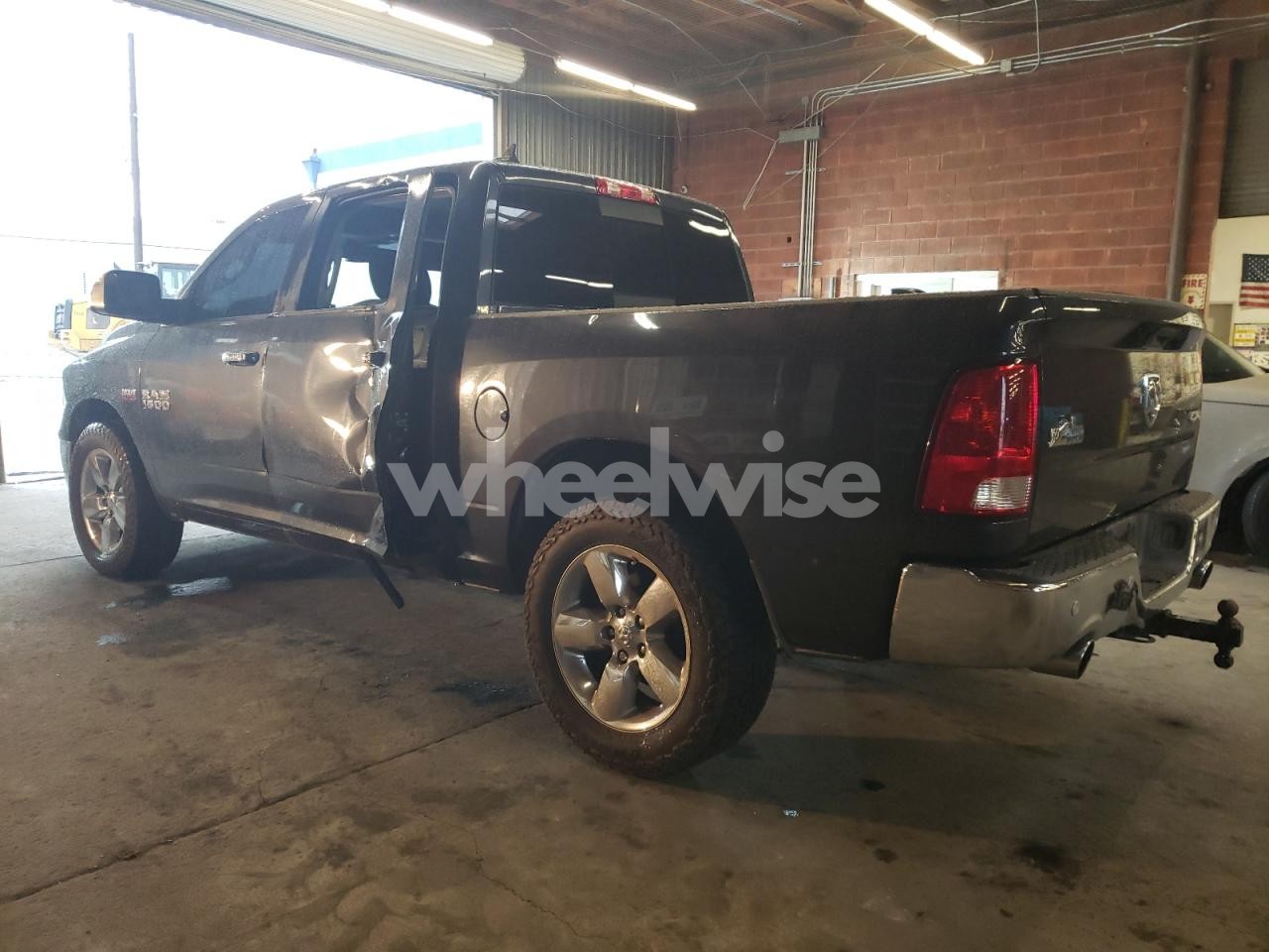 Photo 2 of 2016 RAM 1500 SLT (VIN JN8AS5MV2CW411584)