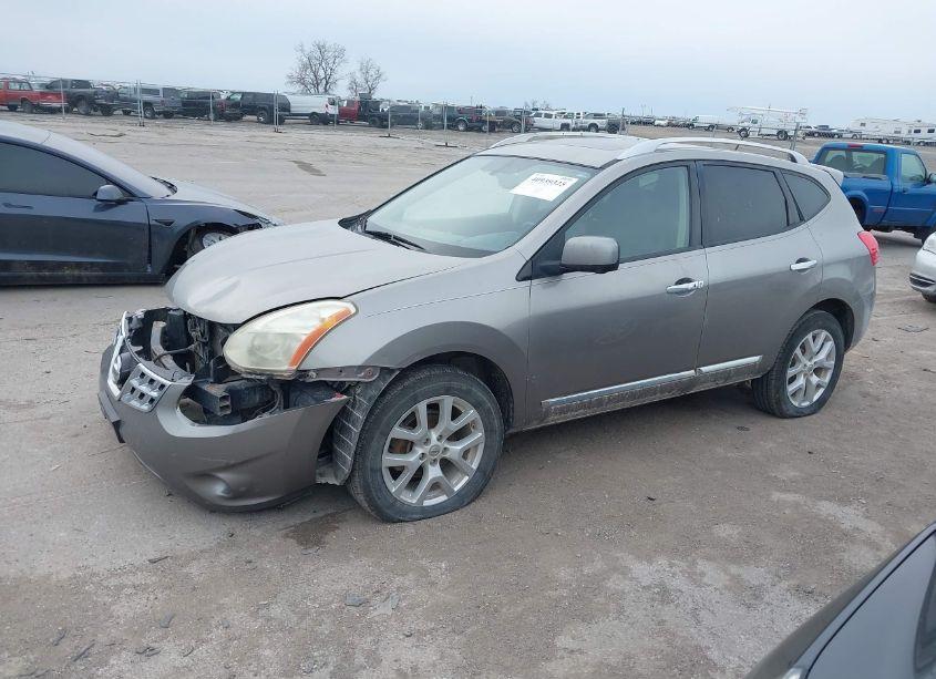 Photo 2 of 2013 Nissan Rogue SV W/SL PKG (VIN JN8AS5MV2DW103509)