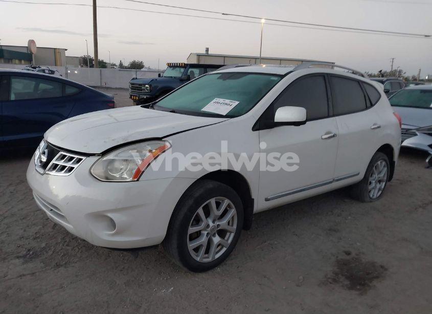 Photo 2 of 2013 Nissan Rogue SV W/SL PKG (VIN JN8AS5MV2DW109407)