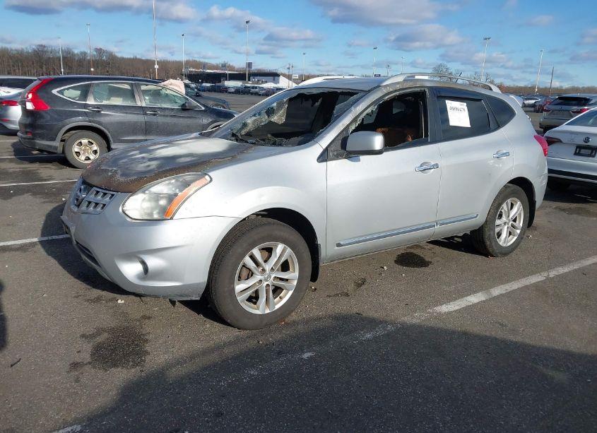 Photo 2 of 2013 Nissan Rogue SV (VIN JN8AS5MV2DW114722)