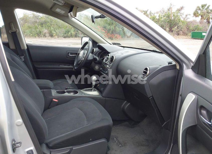 Photo 5 of 2013 Nissan Rogue S (VIN JN8AS5MV2DW122545)