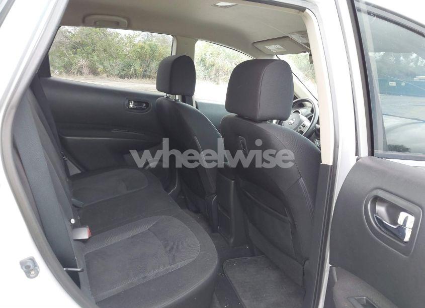 Photo 8 of 2013 Nissan Rogue S (VIN JN8AS5MV2DW122545)
