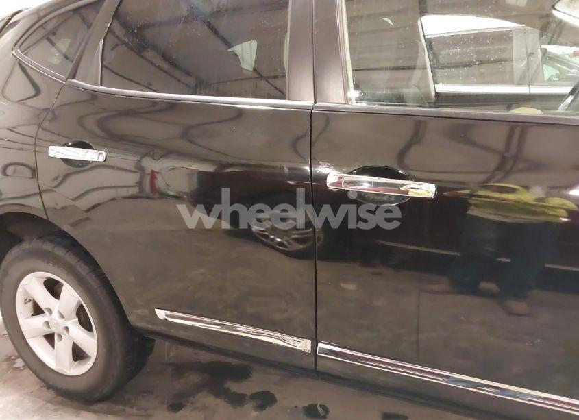 Photo 19 of 2013 Nissan Rogue S (VIN JN8AS5MV2DW143668)