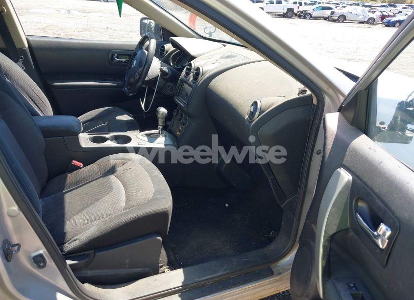 Photo 5 of 2013 Nissan Rogue SV (VIN JN8AS5MV2DW143962)