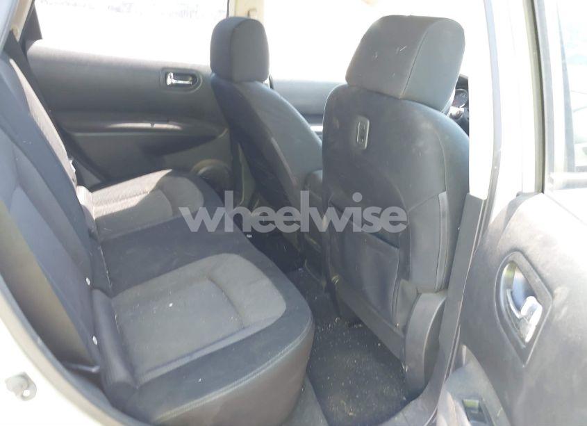 Photo 8 of 2013 Nissan Rogue SV (VIN JN8AS5MV2DW143962)