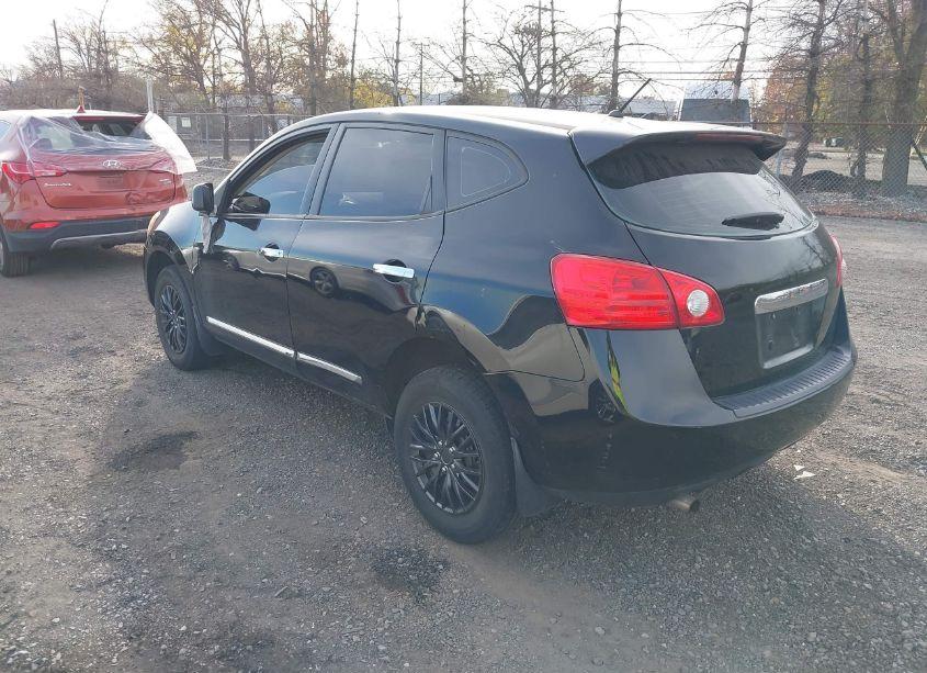 Photo 3 of 2013 Nissan Rogue S (VIN JN8AS5MV2DW600351)