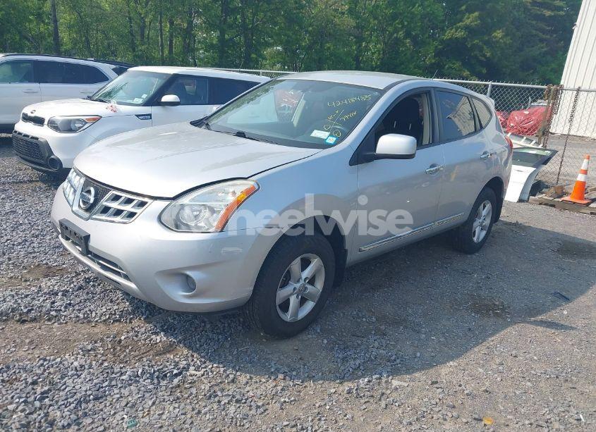 Photo 2 of 2013 Nissan Rogue S (VIN JN8AS5MV2DW616713)