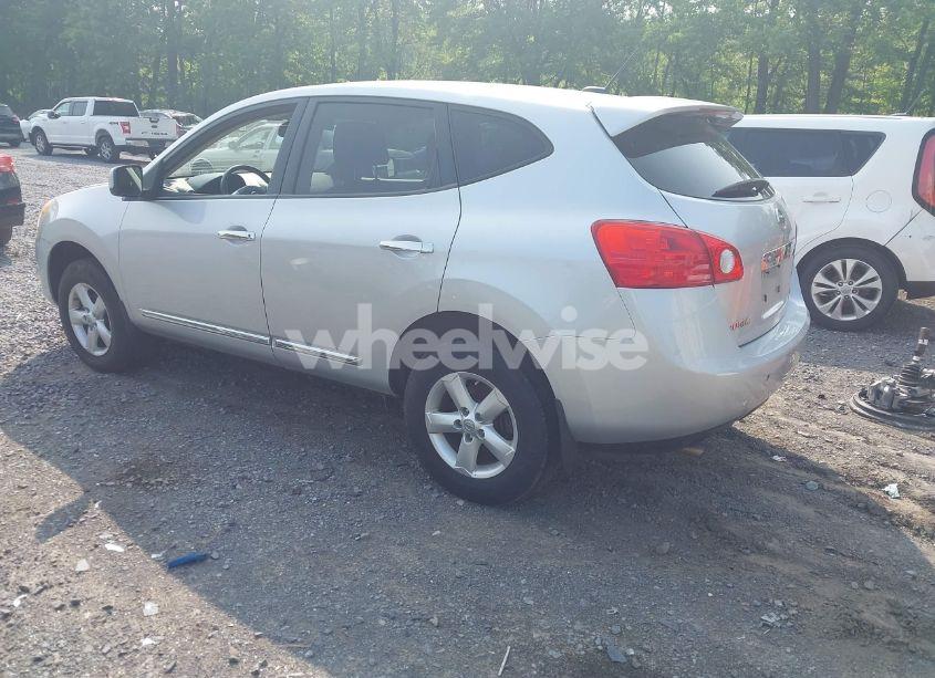 Photo 3 of 2013 Nissan Rogue S (VIN JN8AS5MV2DW616713)