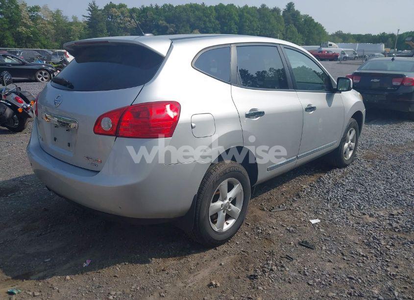 Photo 4 of 2013 Nissan Rogue S (VIN JN8AS5MV2DW616713)