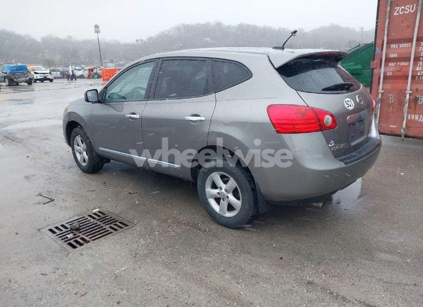 Photo 3 of 2013 Nissan Rogue S (VIN JN8AS5MV2DW650098)