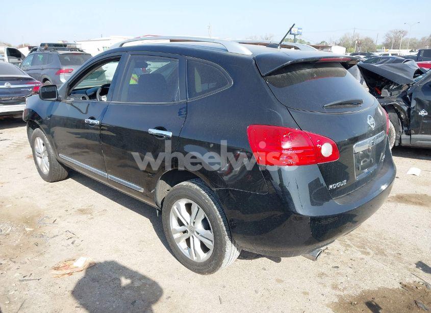 Photo 3 of 2013 Nissan Rogue SV (VIN JN8AS5MV2DW650716)