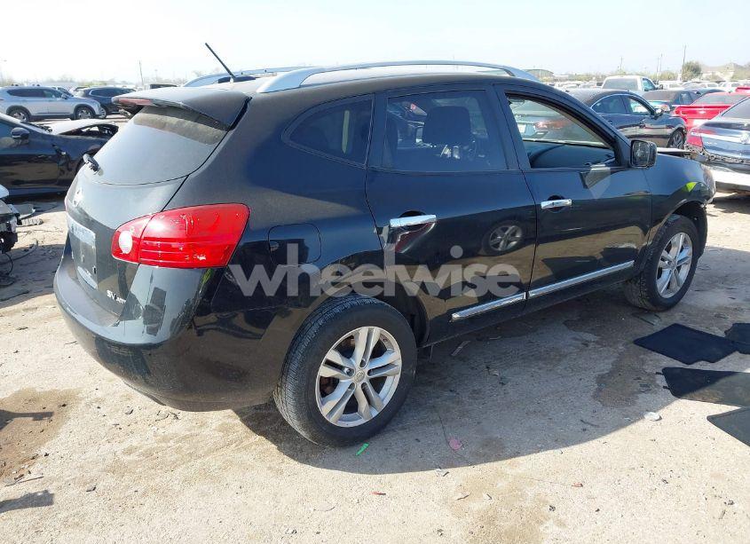 Photo 4 of 2013 Nissan Rogue SV (VIN JN8AS5MV2DW650716)