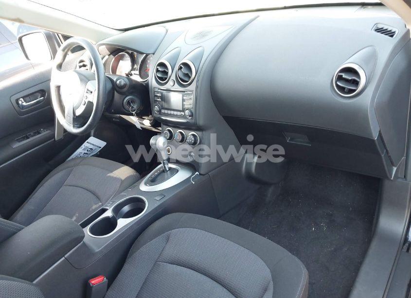 Photo 5 of 2013 Nissan Rogue SV (VIN JN8AS5MV2DW650716)