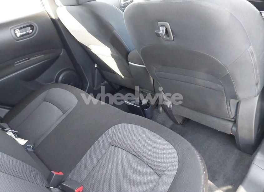 Photo 8 of 2013 Nissan Rogue SV (VIN JN8AS5MV2DW650716)