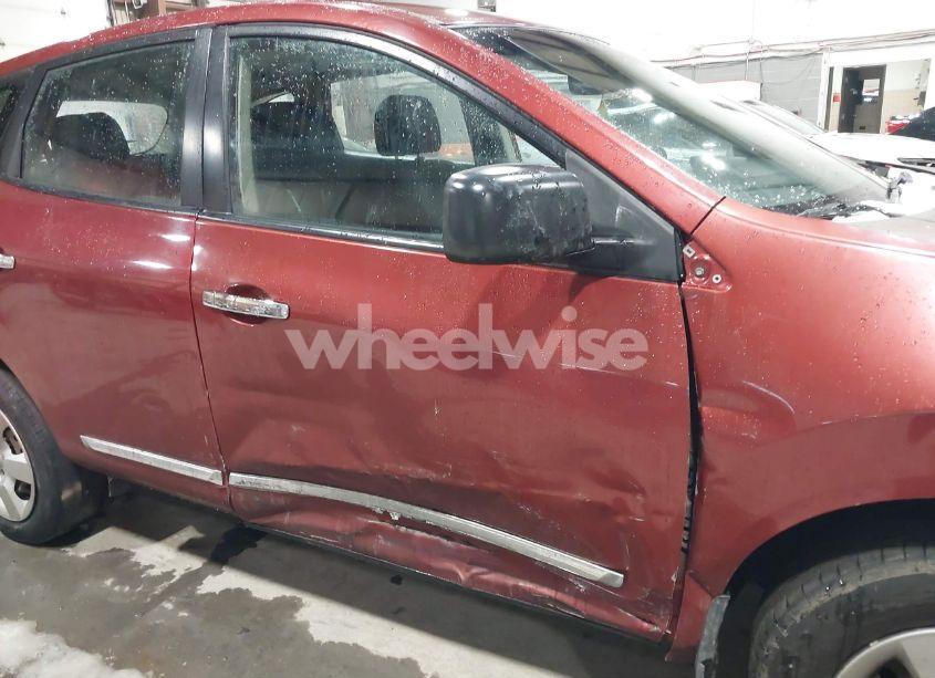 Photo 6 of 2013 Nissan Rogue S (VIN JN8AS5MV2DW660825)