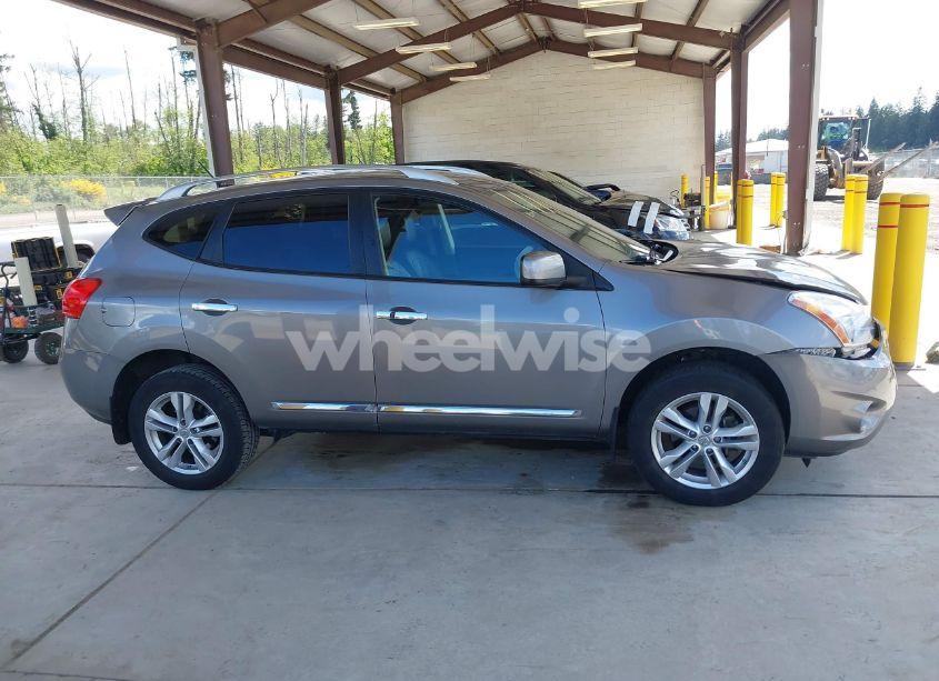 Photo 13 of 2013 Nissan Rogue SV (VIN JN8AS5MV2DW663479)