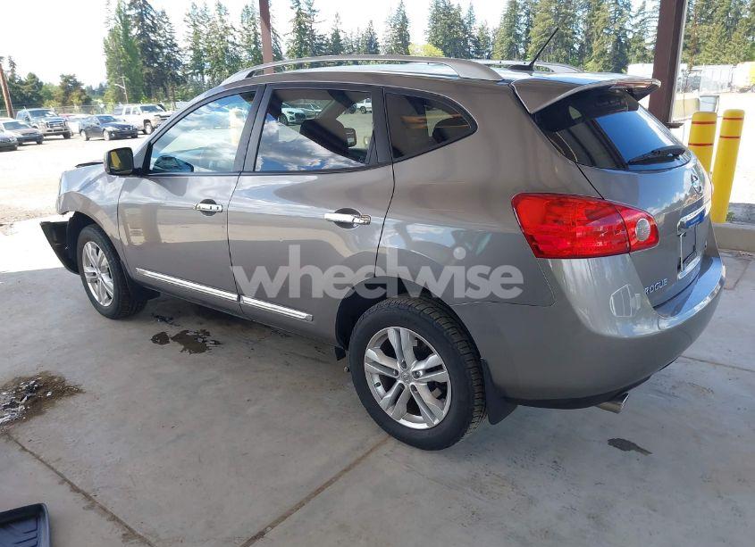 Photo 3 of 2013 Nissan Rogue SV (VIN JN8AS5MV2DW663479)