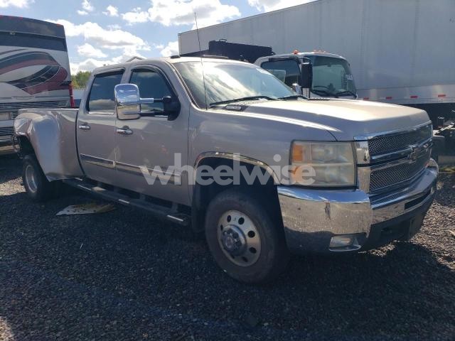 2007 CHEVROLET SILVERADO K3500 (VIN JN8AS5MV2DW666219) main photo